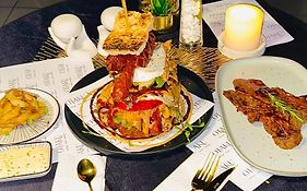 Otaku Restaurant